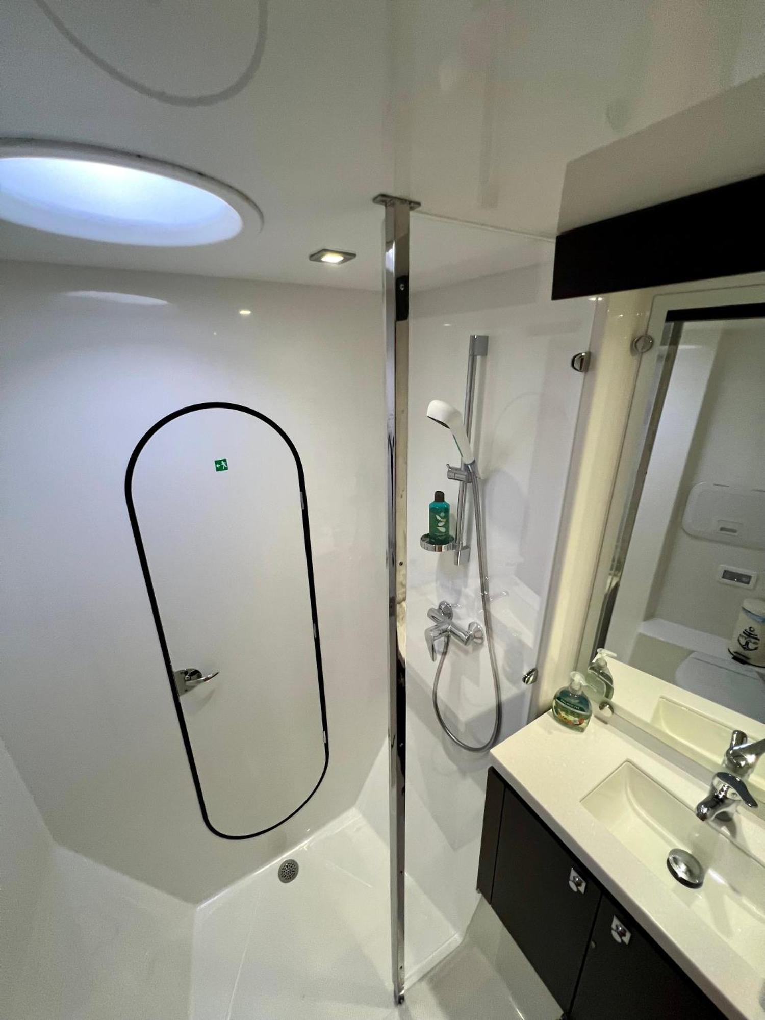 Floatinn Boat-bnb Bateau-hôtel Genève