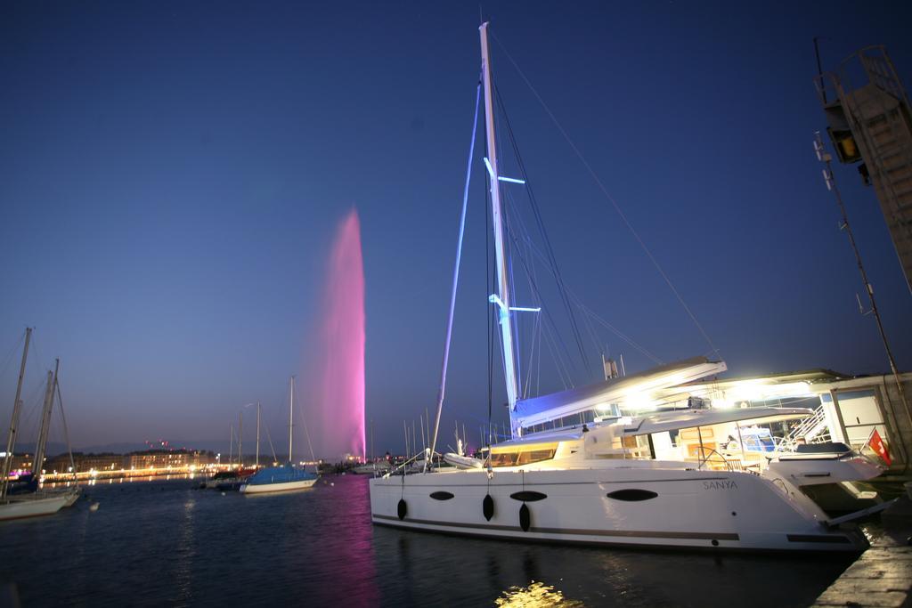 Floatinn Boat-bnb Bateau-hôtel Genève