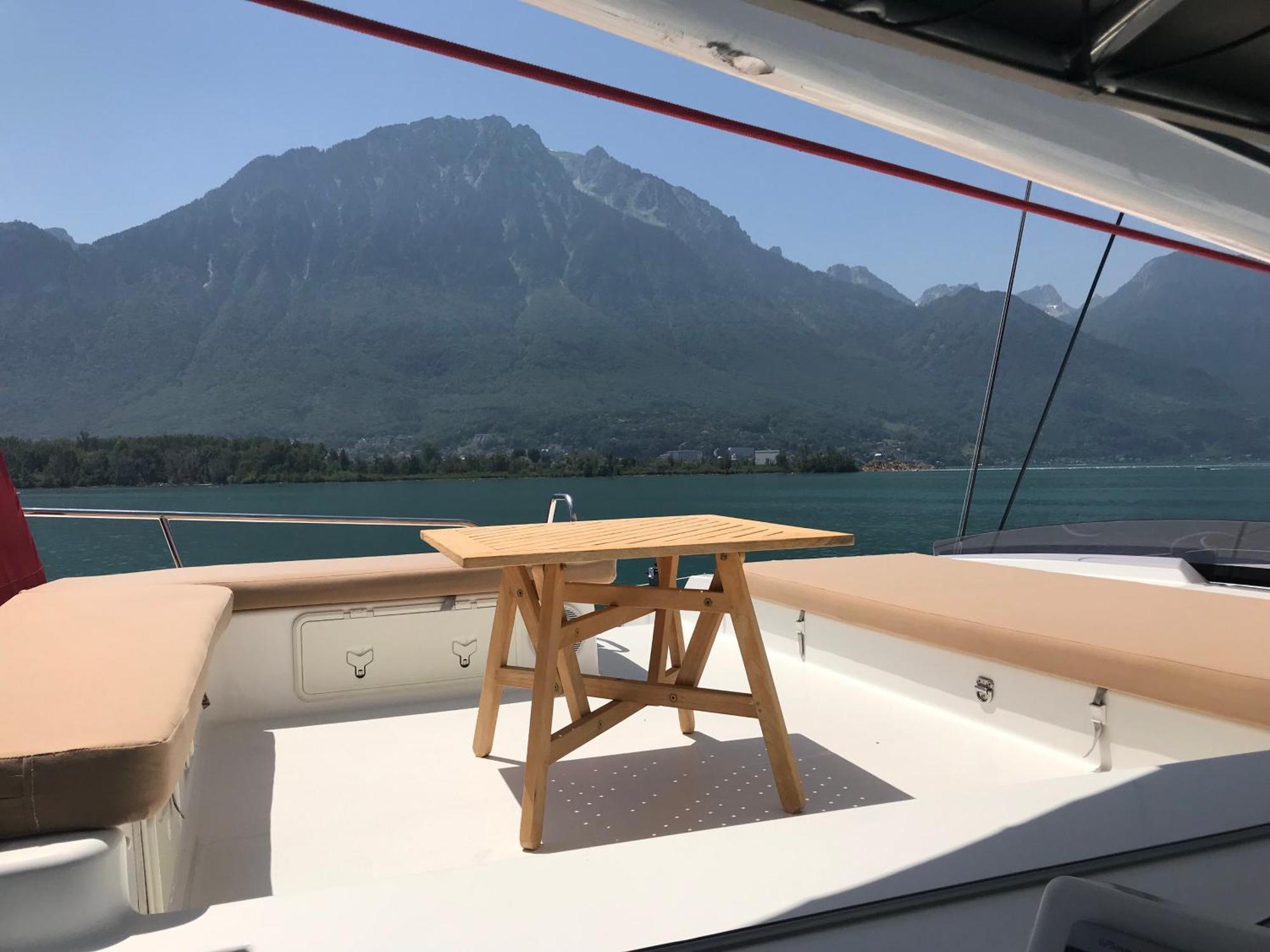 Botel Floatinn Boat-bnb