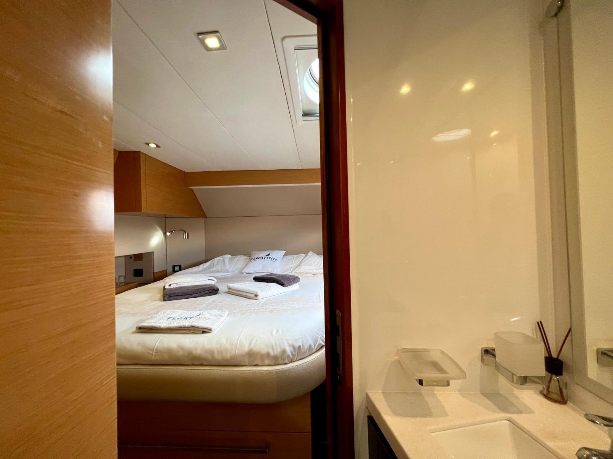 Botel Floatinn Boat-bnb Genebra