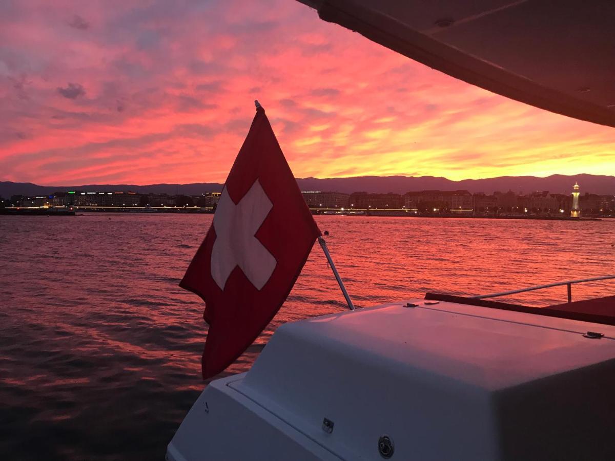 Floatinn Boat-bnb Botel Genebra