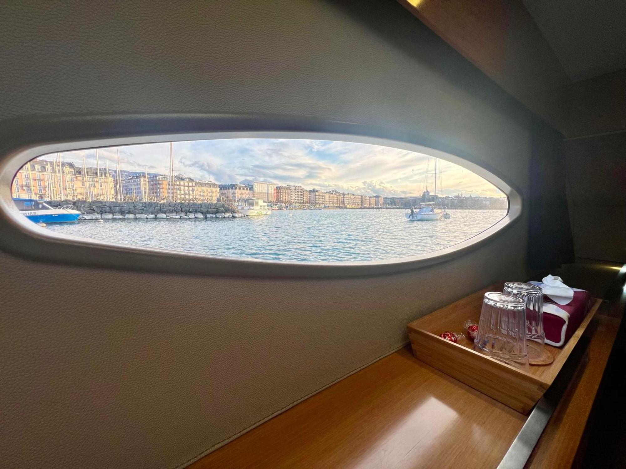 Floatinn Boat-bnb Genf